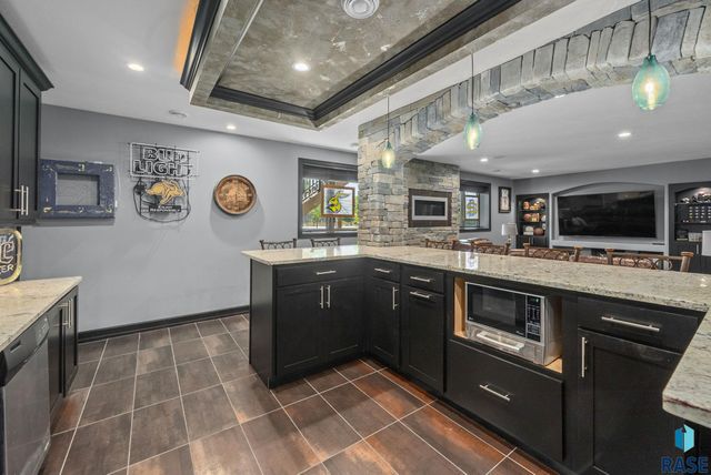 1301 Hyannis Port Ln Lane, Sioux Falls, SD 57106