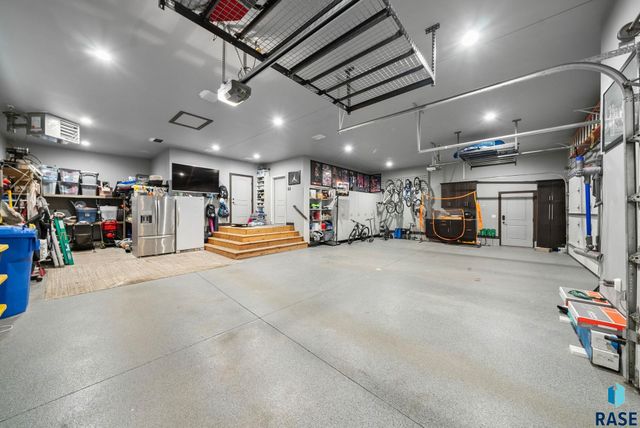 1301 Hyannis Port Ln Lane, Sioux Falls, SD 57106