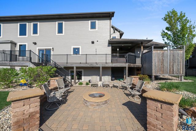 1301 Hyannis Port Ln Lane, Sioux Falls, SD 57106