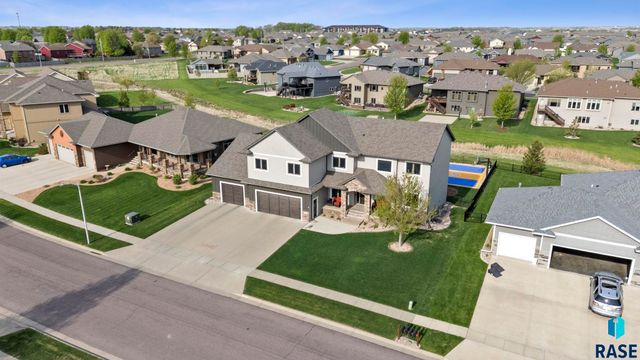 1301 Hyannis Port Ln Lane, Sioux Falls, SD 57106