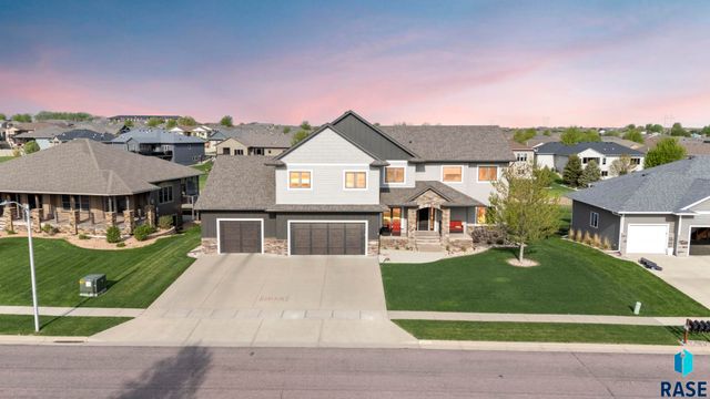1301 Hyannis Port Ln Lane, Sioux Falls, SD 57106