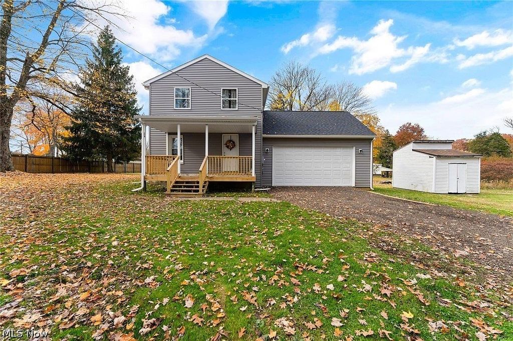 3516 Roseview Drive, Hubbard, OH 44425