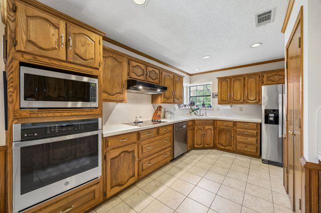 3207 Spring Lake Drive, Richardson, TX 75082