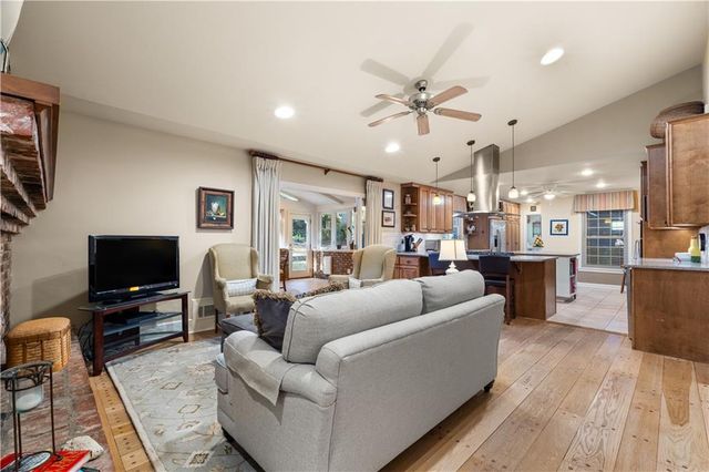 4810 Cherrywood NE Lane, Atlanta, GA 30342