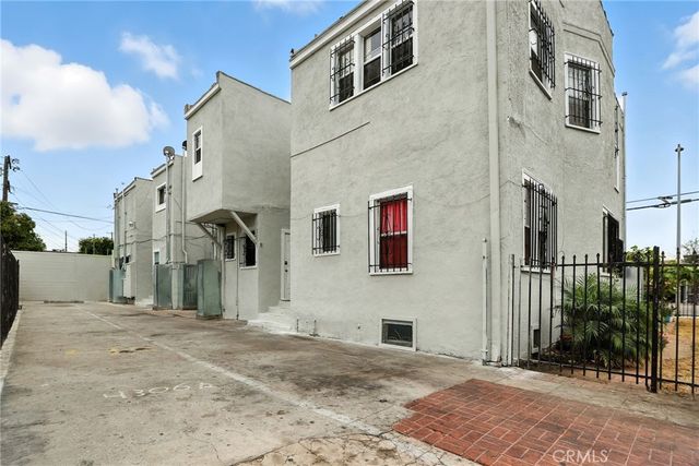 4302 S Hoover Street, Los Angeles, CA 90037