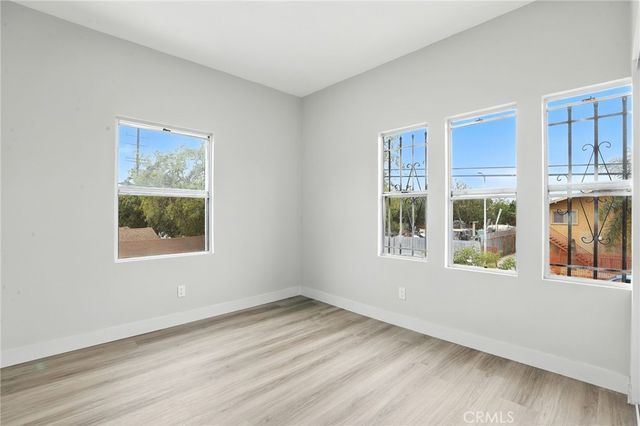 4302 S Hoover Street, Los Angeles, CA 90037