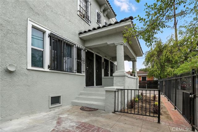 4302 S Hoover Street, Los Angeles, CA 90037