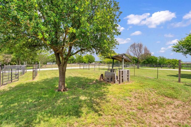 175 Hcr 3138 N, Bynum, TX 76631