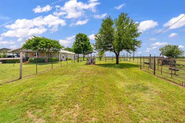 175 Hcr 3138 N, Bynum, TX 76631