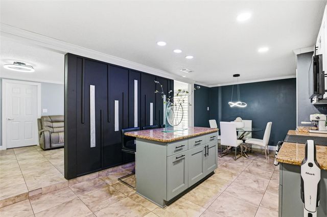 1301 VINEMONT DRIVE, Brandon, FL 33510