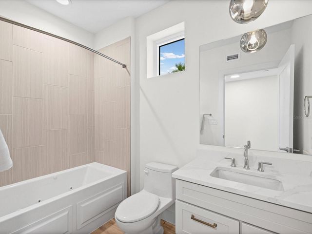 868 N OSCEOLA AVENUE, Clearwater, FL 33755