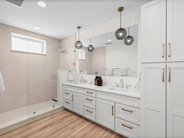 868 N OSCEOLA AVENUE, Clearwater, FL 33755