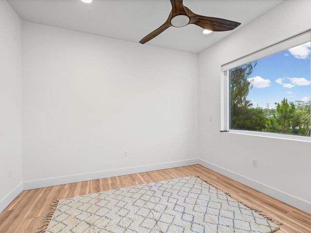 868 N OSCEOLA AVENUE, Clearwater, FL 33755