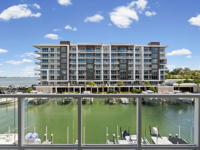 868 N OSCEOLA AVENUE, Clearwater, FL 33755