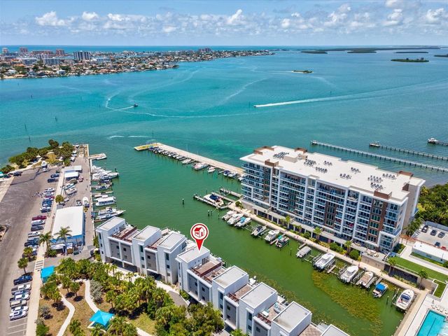 868 N OSCEOLA AVENUE, Clearwater, FL 33755