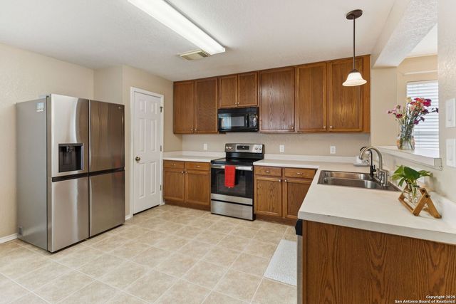 4911 Bending Elms, San Antonio, TX 78247