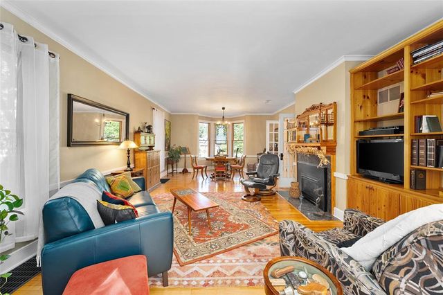 525 Summit Avenue, Eau Claire, WI 54701