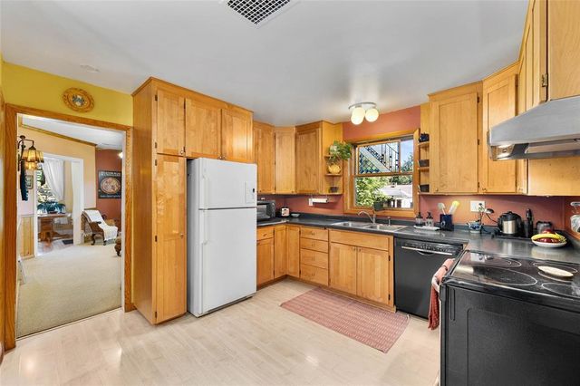 525 Summit Avenue, Eau Claire, WI 54701
