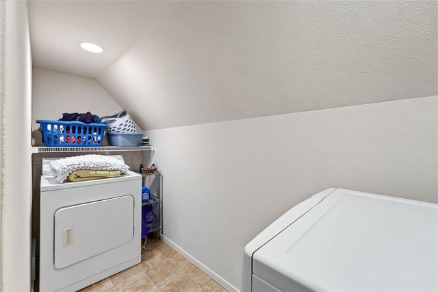 525 Summit Avenue, Eau Claire, WI 54701