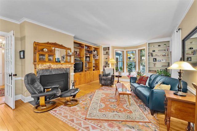 525 Summit Avenue, Eau Claire, WI 54701