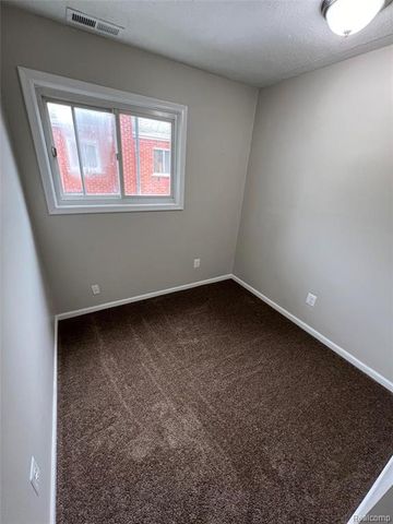 4696 Roosevelt Boulevard, Dearborn Heights, MI 48125