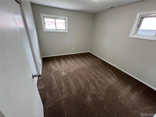 4696 Roosevelt Boulevard, Dearborn Heights, MI 48125