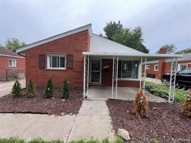 4696 Roosevelt Boulevard, Dearborn Heights, MI 48125