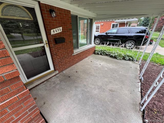 4696 Roosevelt Boulevard, Dearborn Heights, MI 48125