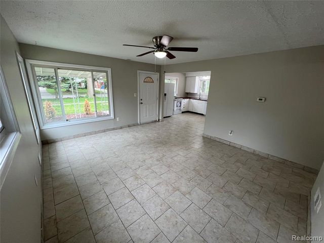 4696 Roosevelt Boulevard, Dearborn Heights, MI 48125