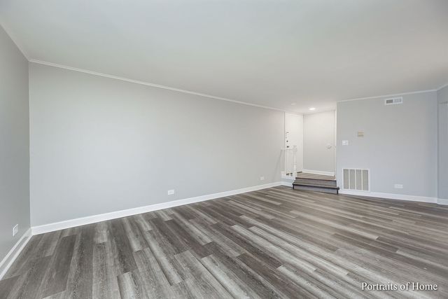 1780 Gloucester Court C, Wheaton, IL 60189