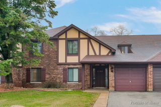 1780 Gloucester Court C, Wheaton, IL 60189