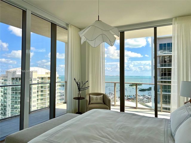 2678 Tigertail Ave 2006, Coconut Grove, FL 33133
