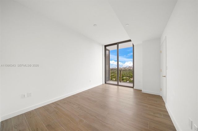 2678 Tigertail Ave 2006, Coconut Grove, FL 33133