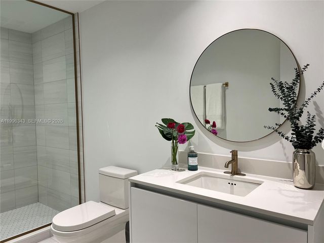 2678 Tigertail Ave 2006, Coconut Grove, FL 33133