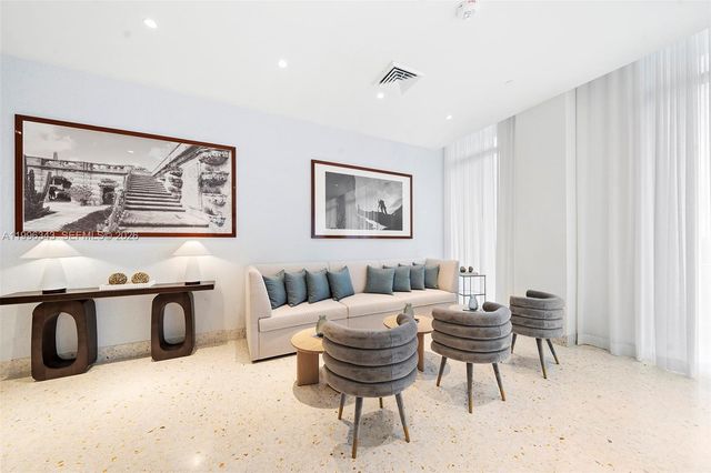 2678 Tigertail Ave 2006, Coconut Grove, FL 33133