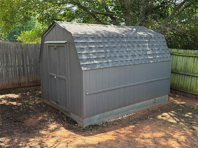 620 Woodbriar Road, Noble, OK 73068