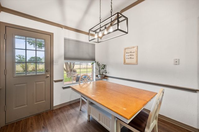 906 S Ward Street, Italy, TX 76651