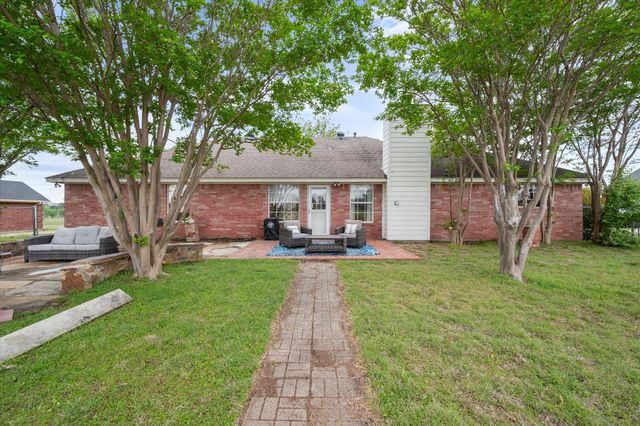 906 S Ward Street, Italy, TX 76651