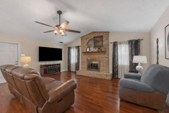 3533 SPRINGVILLE DRIVE, Valrico, FL 33596