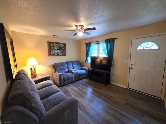 117 Locust Road, King, NC 27021