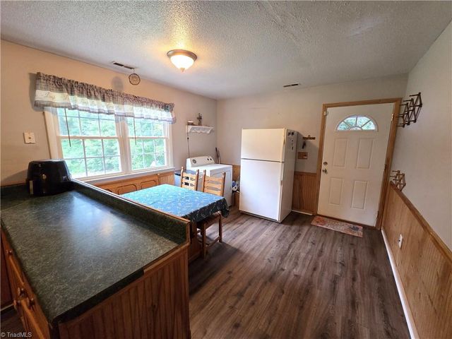 117 Locust Road, King, NC 27021
