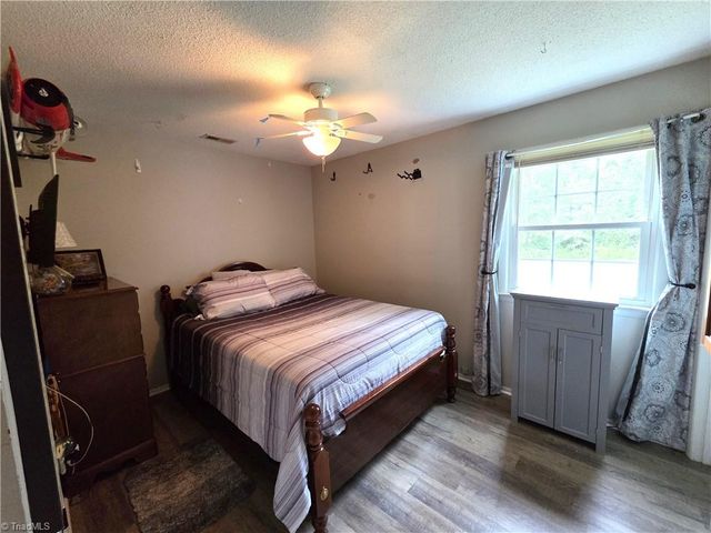 117 Locust Road, King, NC 27021
