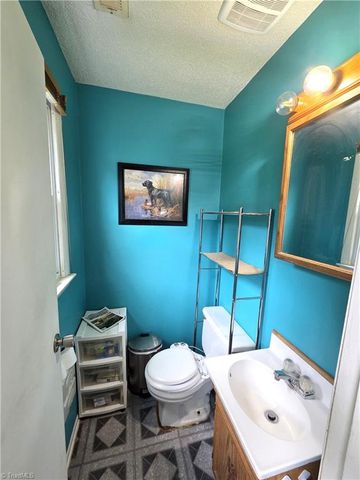 117 Locust Road, King, NC 27021