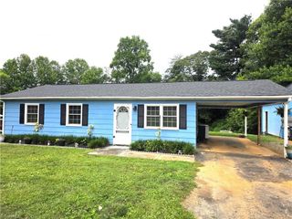 117 Locust Road, King, NC 27021