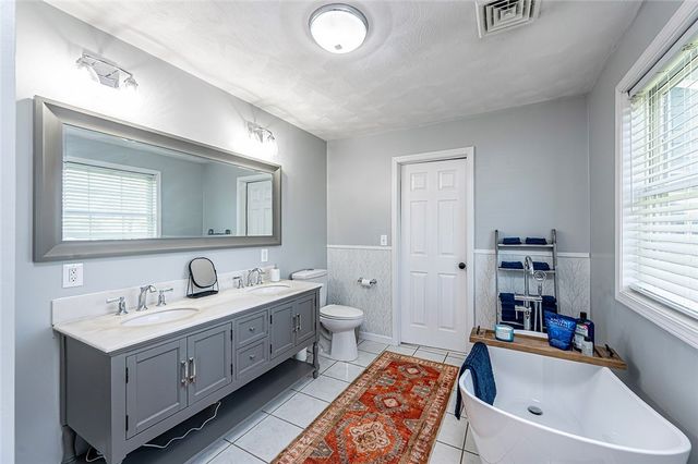 2149 KINGVIEW, Upper Tyrone Twp, PA 15683