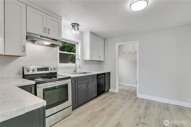 137 Wayne Avenue, Pacific, WA 98047