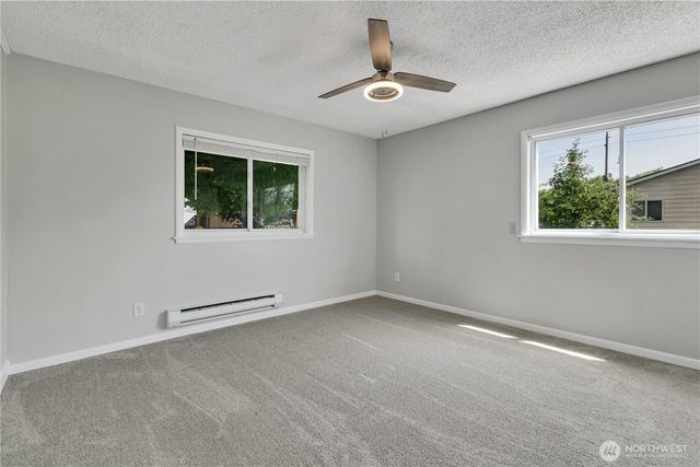 137 Wayne Avenue, Pacific, WA 98047
