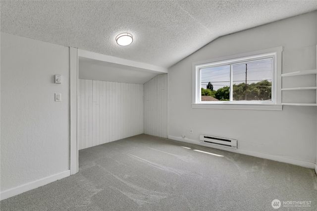 137 Wayne Avenue, Pacific, WA 98047
