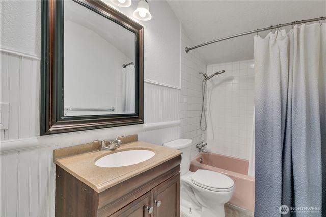 137 Wayne Avenue, Pacific, WA 98047