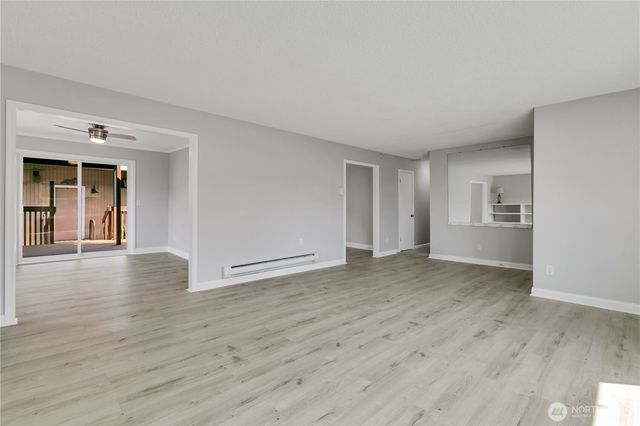 137 Wayne Avenue, Pacific, WA 98047